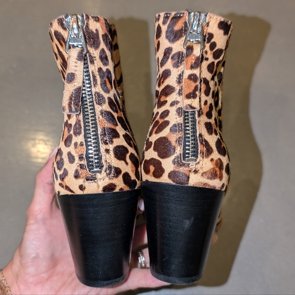 NWT Dolce Vita Leopard Zebra Bootie Boot Shoes 7.5 - Picture 5 of 6